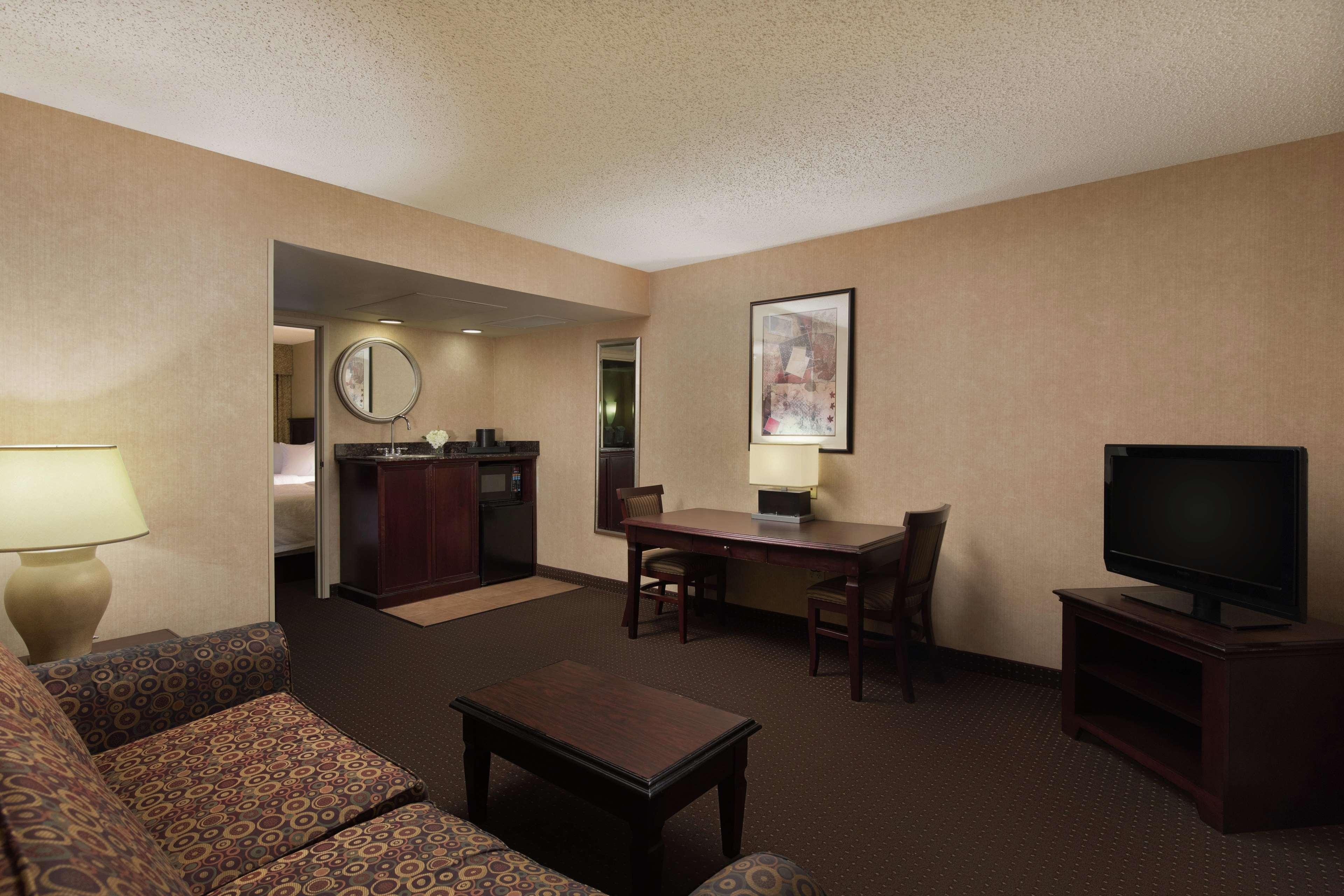 Embassy Suites Lubbock Esterno foto