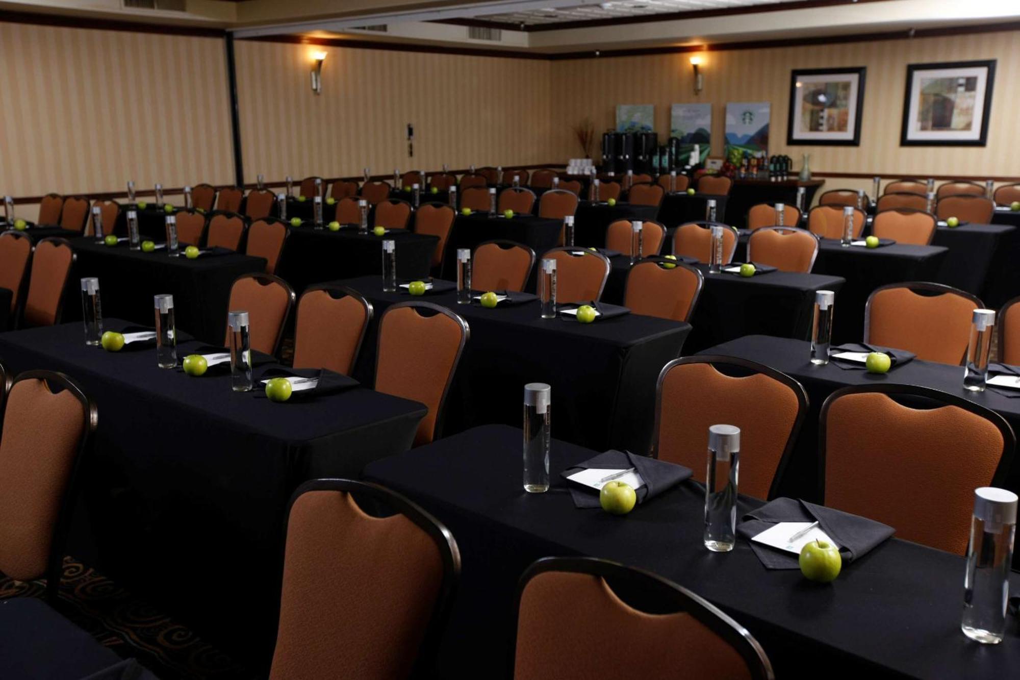 Embassy Suites Lubbock Esterno foto
